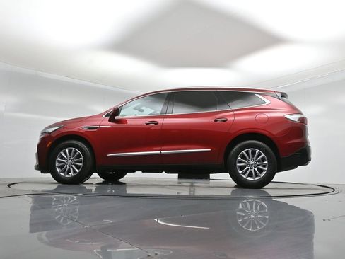 Used 2024 Buick Enclave Premium image 52