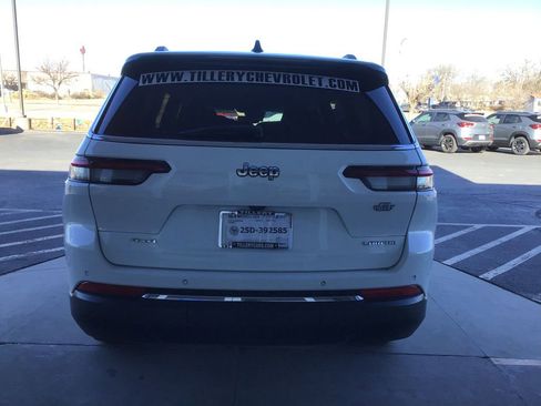 Used 2023 Jeep Grand Cherokee L Laredo image 5