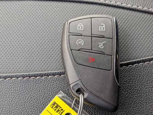 Certified 2024 Chevrolet Traverse RS FWD image 43