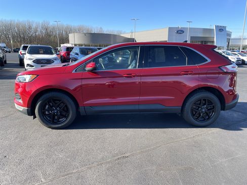 Used 2022 Ford Edge SEL w/ Convenience Package image 2