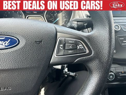Used 2015 Ford Focus SE FWD image 14