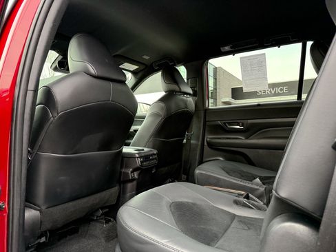 Used 2024 Toyota Grand Highlander AWD Hybrid image 35