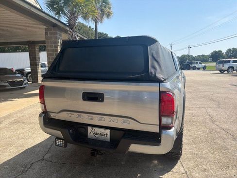 Used 2020 Toyota Tacoma SR w/ SX Package RWD image 5