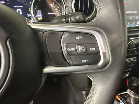 Used 2023 Jeep Wrangler Unlimited Sahara AWD/4WD image 18