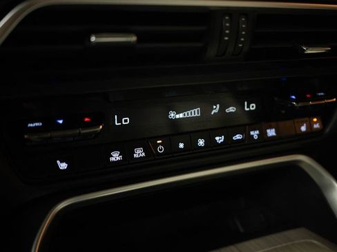 Used 2024 MAZDA CX-90 Plug-In Hybrid w/ Premium Pkg AWD/4WD image 22
