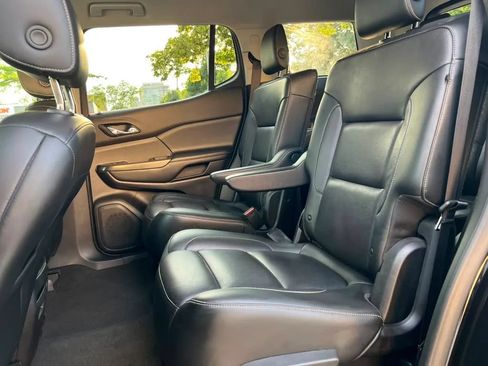 Used 2019 GMC Acadia SLT w/ LPO, Cargo Package AWD/4WD image 14