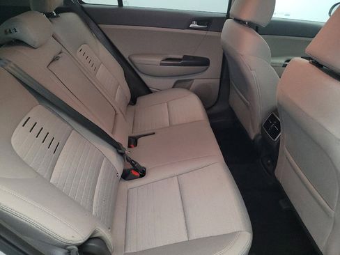 Used 2018 Kia Sportage LX w/ LX Popular Package image 19