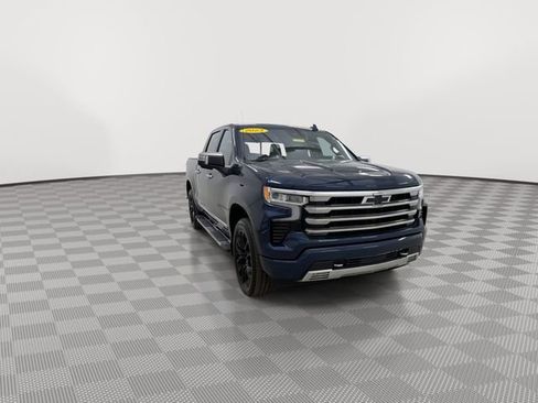 Used 2023 Chevrolet Silverado 1500 High Country w/ High Country Premium Package image 2