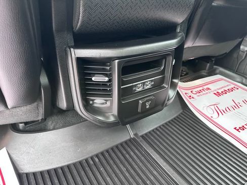 Used 2021 RAM 1500 Laramie AWD/4WD image 9