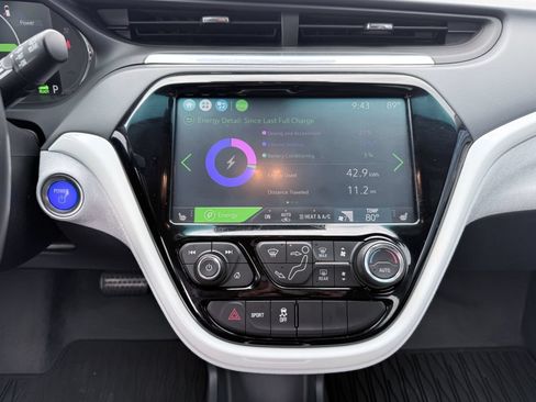 Used 2018 Chevrolet Bolt Premier w/ Driver Confidence II Package FWD image 10