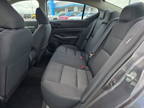 Used 2023 Nissan Altima 2.5 SV FWD image 11