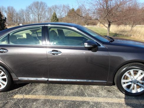Used 2011 Lexus ES 350 image 32