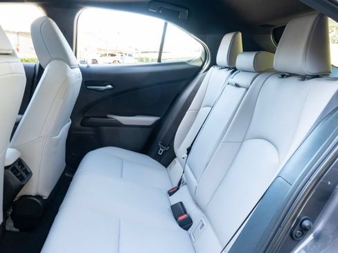 New 2026 Lexus UX 300h FWD image 13