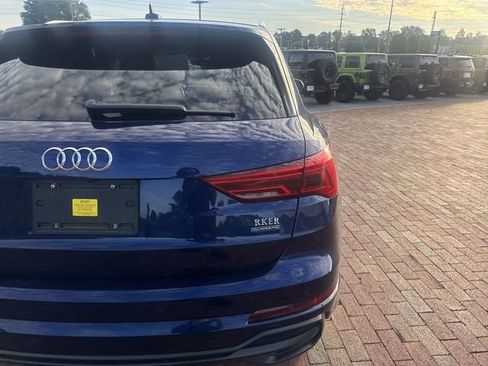 Used 2022 Audi Q3 2.0T Premium Plus w/ Premium Plus Package AWD/4WD image 11