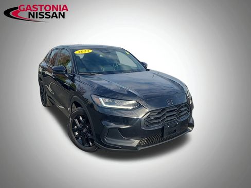 Used 2023 Honda HR-V Sport image 3