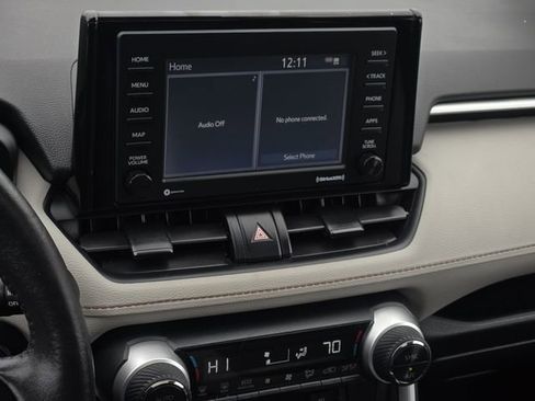 Used 2021 Toyota RAV4 XLE w/ Convenience Package image 20