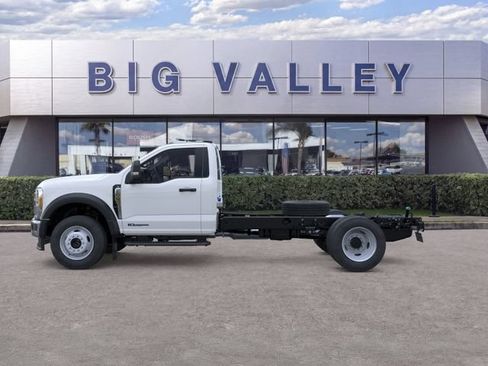 New 2026 Ford F600 4x4 Regular Cab Super Duty w/ XL Chrome Package image 3