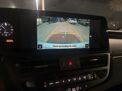 Used 2023 Lexus ES 350 w/ Premium Package image 12