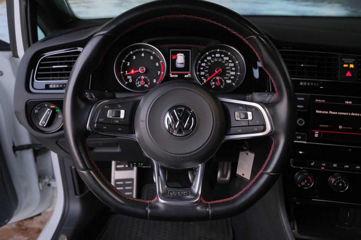 Used 2018 Volkswagen GTI S FWD image 15