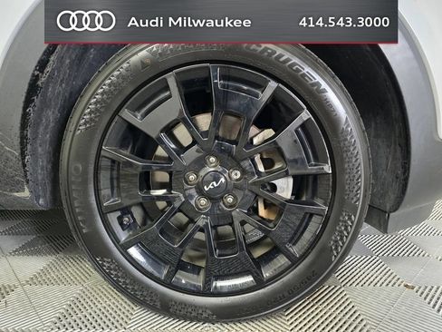Used 2022 Kia Telluride SX w/ SX Prestige Package AWD/4WD image 2