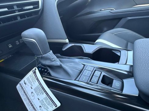 New 2026 Toyota Camry Hybrid FWD image 25