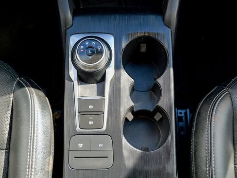 Used 2022 Ford Escape SEL w/ Technology Package image 46