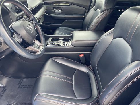 Certified 2024 Honda Pilot TrailSport image 16