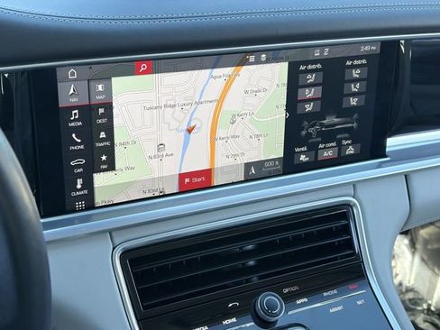 Used 2018 Porsche Panamera 4S image 13