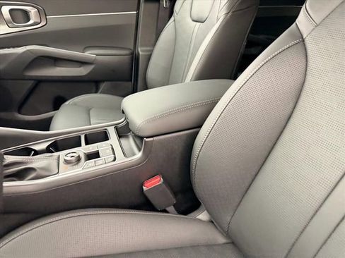 New 2026 Kia Sorento S image 9