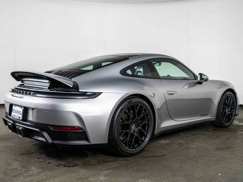 Used 2025 Porsche 911 Carrera GTS image 8
