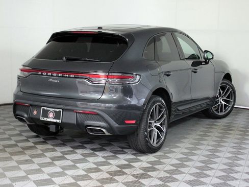 Certified 2025 Porsche Macan image 7