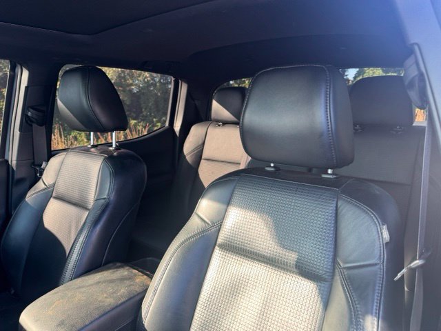 Used 2018 Toyota Tacoma TRD Sport AWD/4WD image 18