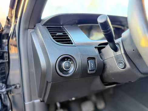 Used 2016 Ford Taurus SEL w/ Equipment Group 201A image 15