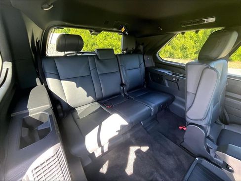 Used 2024 Toyota Sequoia Platinum AWD/4WD image 17