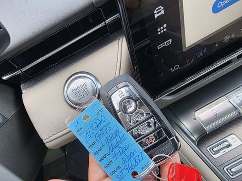 New 2025 Lincoln Nautilus Premier w/ Equipment Group 102A image 13