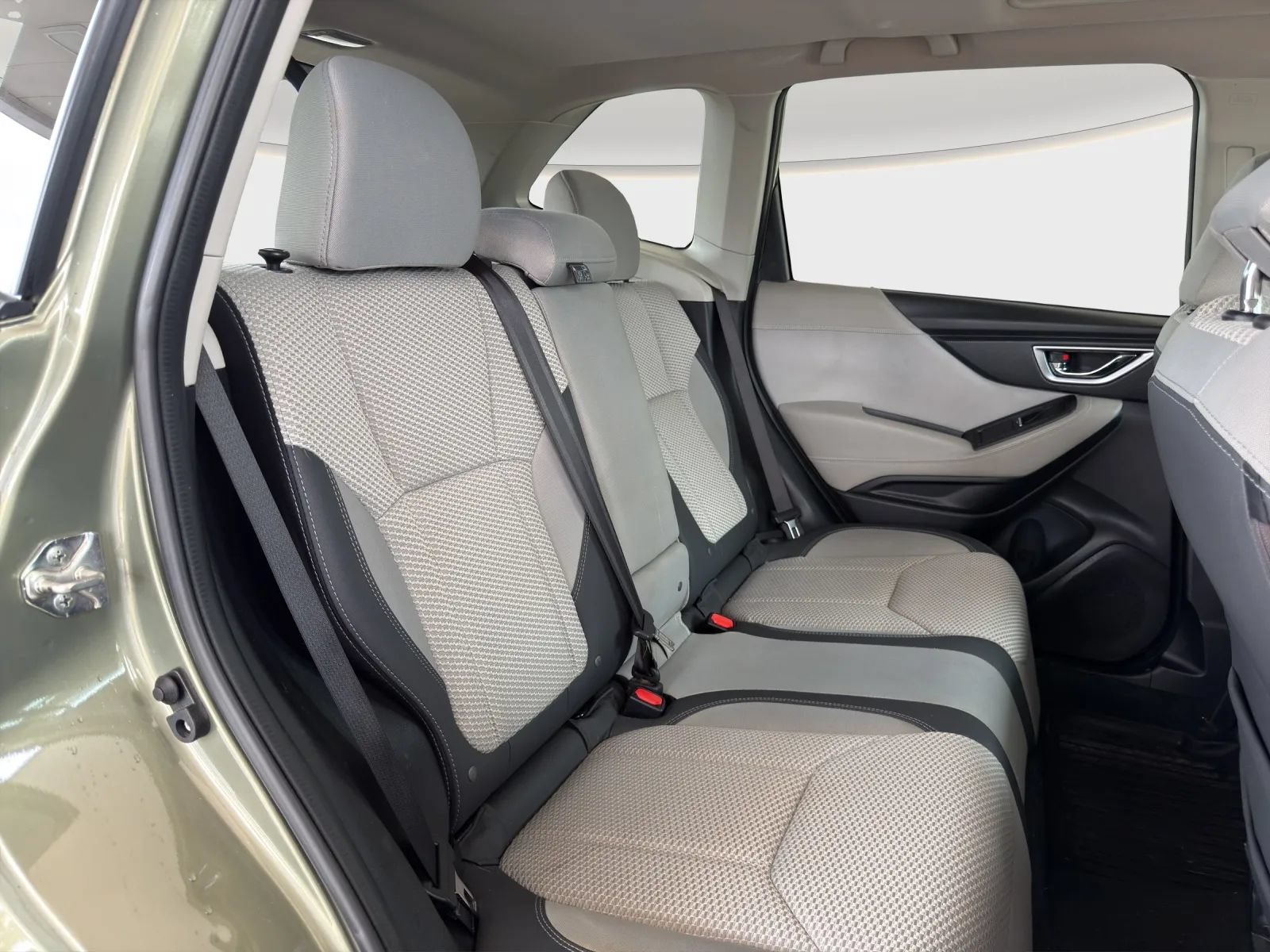 Used 2020 Subaru Forester Premium AWD/4WD image 19