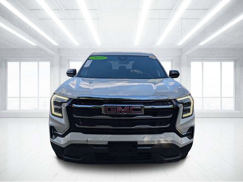 Used 2025 GMC Terrain Elevation FWD image 8