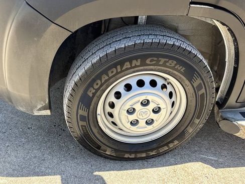 Used 2025 RAM ProMaster 2500 w/ U-Haul Equipment Group FWD image 13