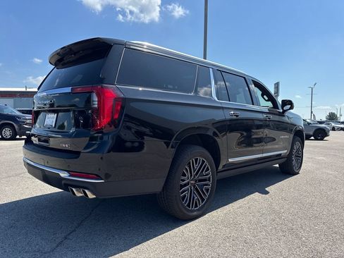 Used 2026 GMC Yukon XL Denali w/ Denali Reserve Package AWD/4WD image 7