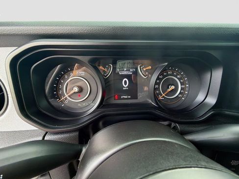 Used 2025 Jeep Gladiator Sport AWD/4WD image 34