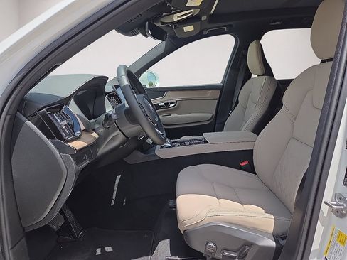 New 2026 Volvo XC90 B5 Core AWD/4WD image 24