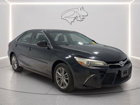 Used 2016 Toyota Camry SE w/ Protection Package (Q2) FWD image 7