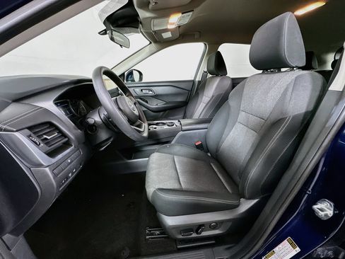 Used 2024 Nissan Rogue SV AWD/4WD image 13