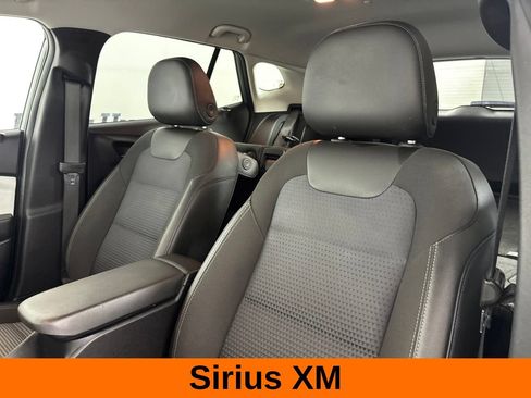 Used 2024 Chevrolet Trax LT FWD image 11
