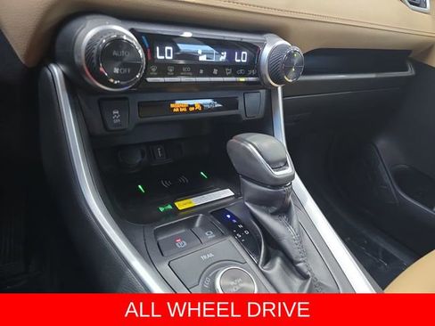 Used 2022 Toyota RAV4 XLE Premium AWD/4WD image 25