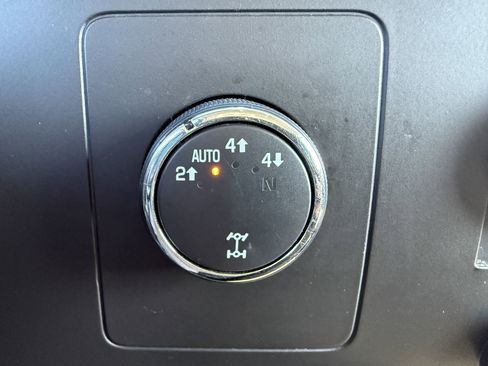 Used 2010 GMC Sierra 1500 SLE image 29