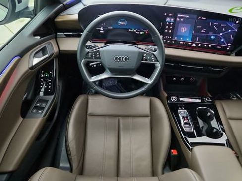 Used 2025 Audi A6 e-tron Premium Plus w/ Premium Plus AWD/4WD image 38