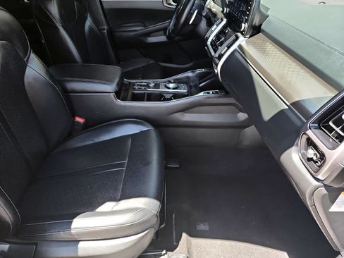 Used 2022 Kia Sorento S FWD image 18