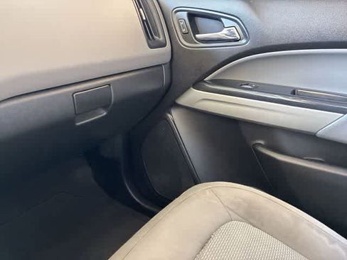 Used 2019 Chevrolet Colorado LT image 31