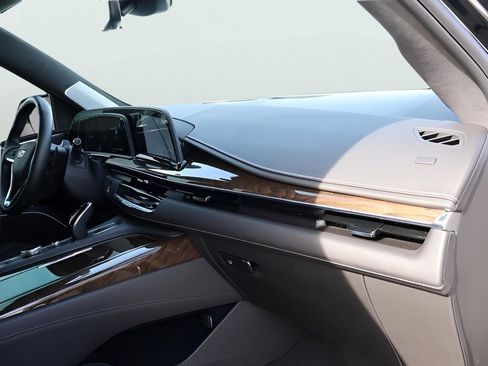 Used 2024 Cadillac Escalade Sport Platinum w/ Heavy-Duty Trailer Package image 11